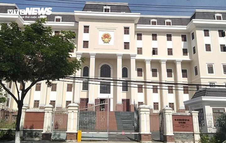 Truy tố 2 cựu Phó Chánh án TAND Cấp cao tại Đà Nẵng cùng 26 đồng phạm- Ảnh 2. Truy tố 2 cựu Phó Chánh án TAND Cấp cao tại Đà Nẵng cùng 26 đồng phạm- Ảnh 2.