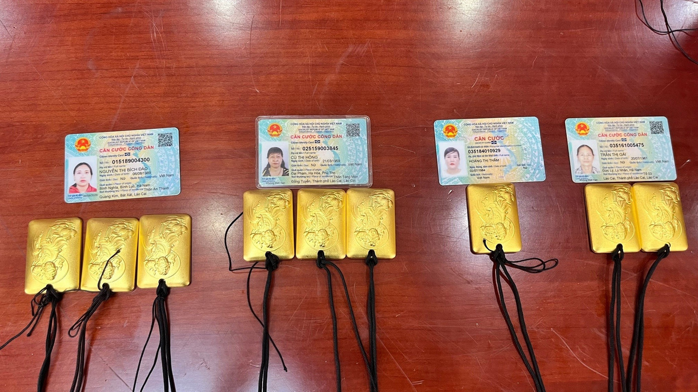 Triệt phá đường dây vận chuyển vàng miếng từ Trung Quốc vào Việt Nam- Ảnh 4. Triệt phá đường dây vận chuyển vàng miếng từ Trung Quốc vào Việt Nam- Ảnh 4.