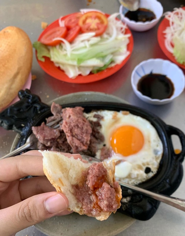 Món Việt lên đài truyền hình Hàn Quốc: Giá gây bất ngờ, du khách nhận xét "Không nghĩ bữa sáng lại ngon đến vậy!"- Ảnh 7.