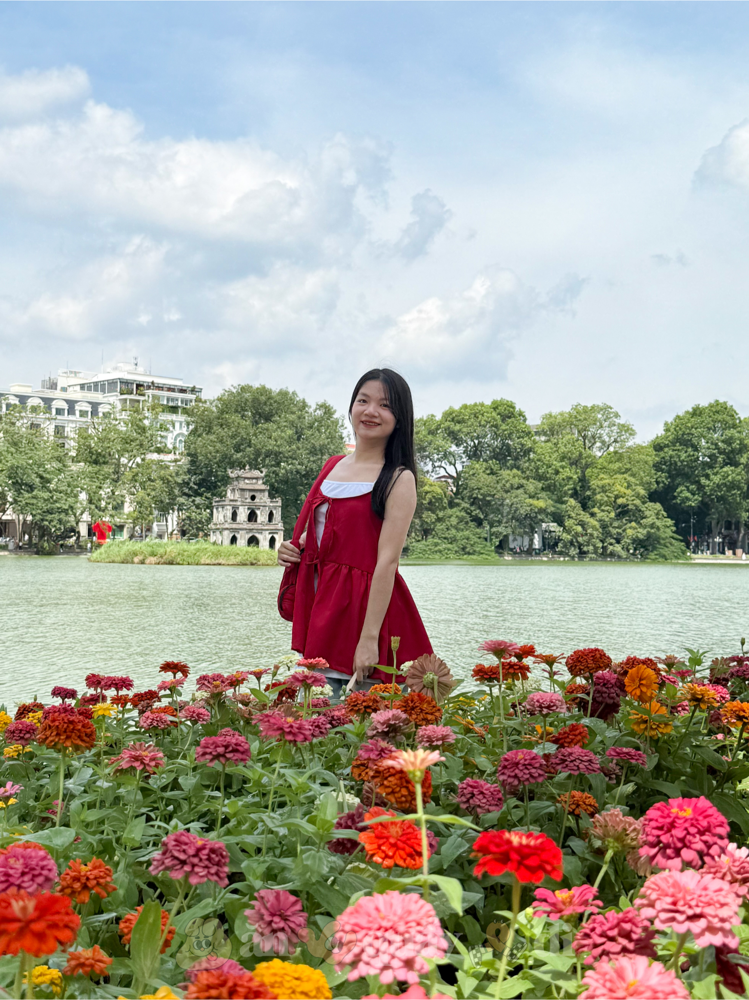 HOT: Xuất hiện nhiều nàng thơ tại vị trí “trái tim” của Hà Nội- Ảnh 7. HOT: Xuất hiện nhiều nàng thơ tại vị trí “trái tim” của Hà Nội- Ảnh 7.