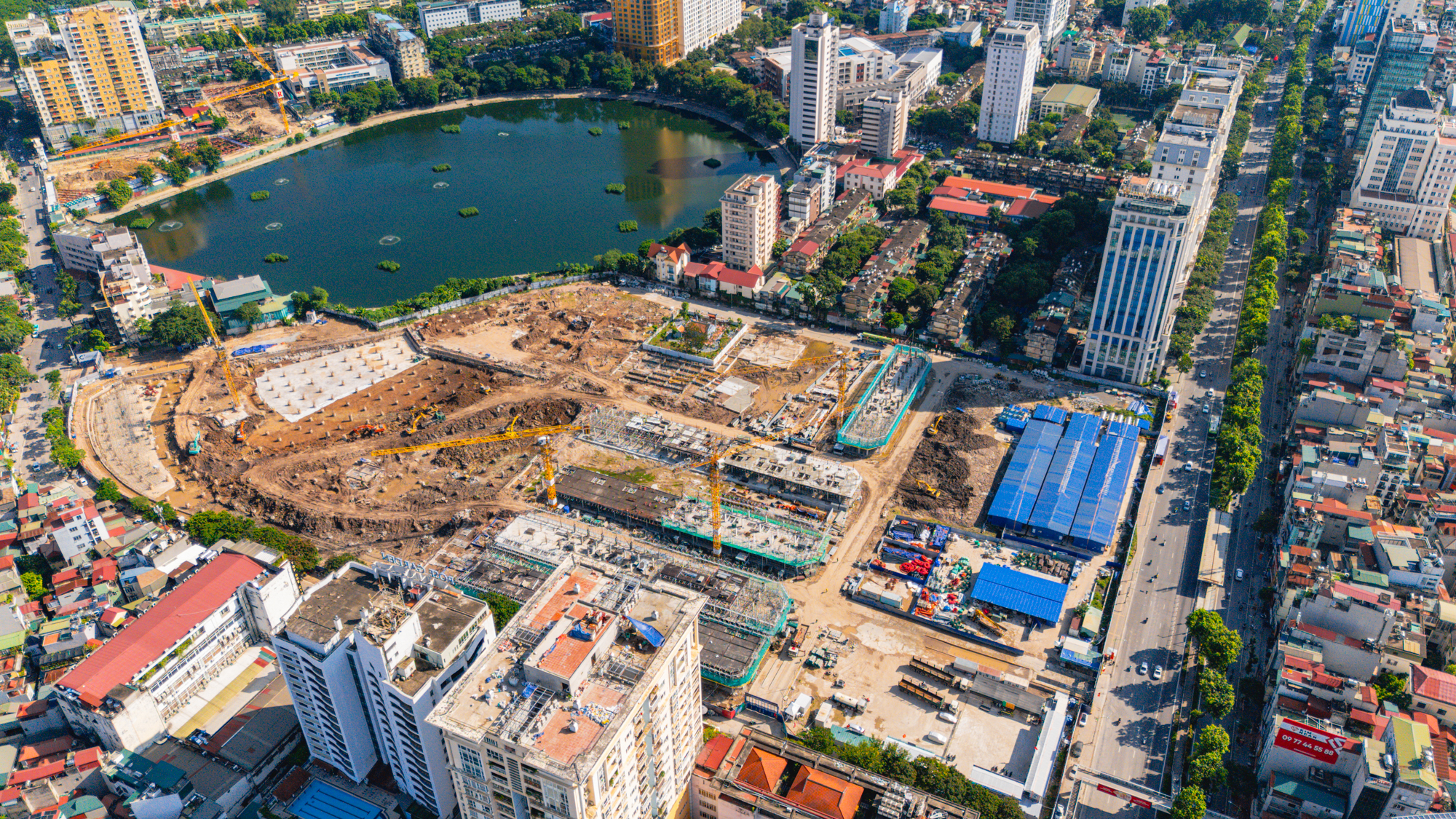 Toàn cảnh dự án hiếm hoi nằm trong vành đai 1 của Vinhomes: Giá bán thấp nhất 78 tỷ đồng/căn, số tầng hầm gần bằng tầng nổi- Ảnh 1. Toàn cảnh dự án hiếm hoi nằm trong vành đai 1 của Vinhomes: Giá bán thấp nhất 78 tỷ đồng/căn, số tầng hầm gần bằng tầng nổi- Ảnh 1.
