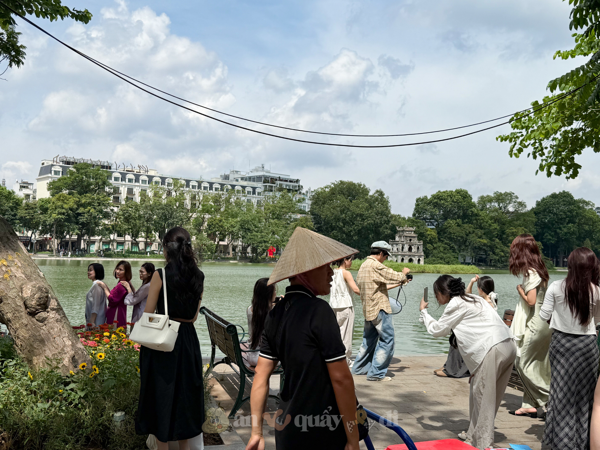 HOT: Xuất hiện nhiều nàng thơ tại vị trí “trái tim” của Hà Nội- Ảnh 1. HOT: Xuất hiện nhiều nàng thơ tại vị trí “trái tim” của Hà Nội- Ảnh 1.