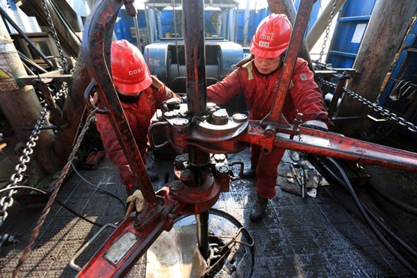 Đem cả trăm triệu m3 CO2 chôn xuống đáy biển, láng giềng Việt Nam ngay lập tức thu về "kho báu" khủng- Ảnh 1. Đem cả trăm triệu m3 CO2 chôn xuống đáy biển, láng giềng Việt Nam ngay lập tức thu về "kho báu" khủng- Ảnh 1.