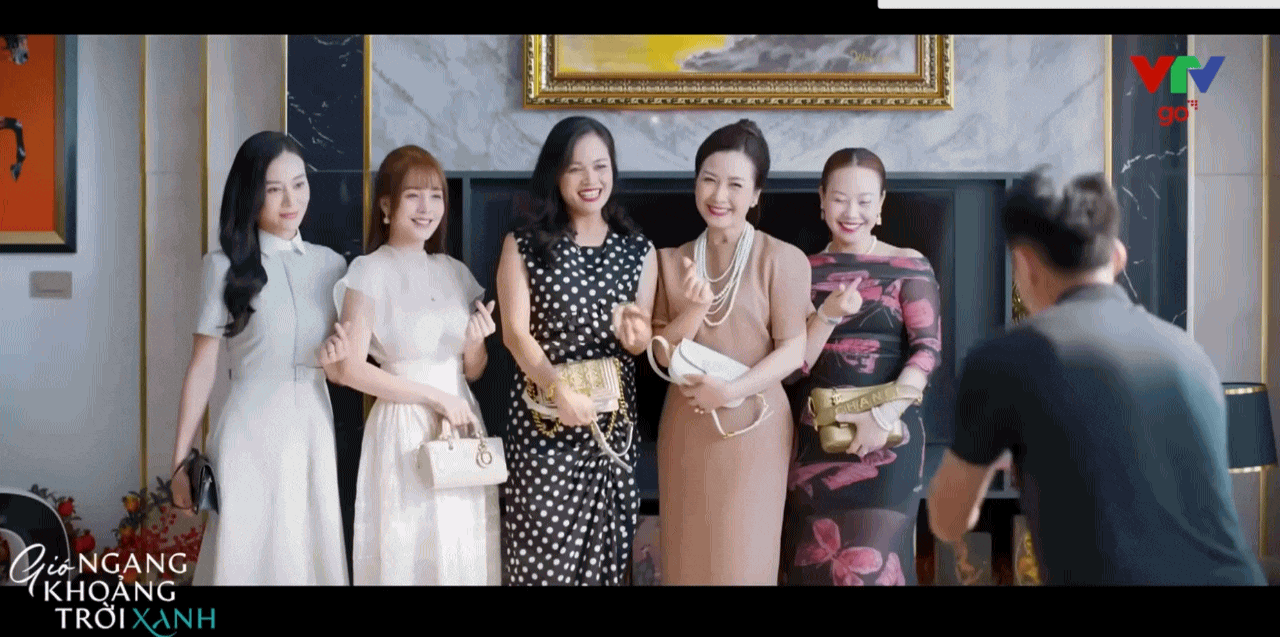 Túi hiệu của 4 