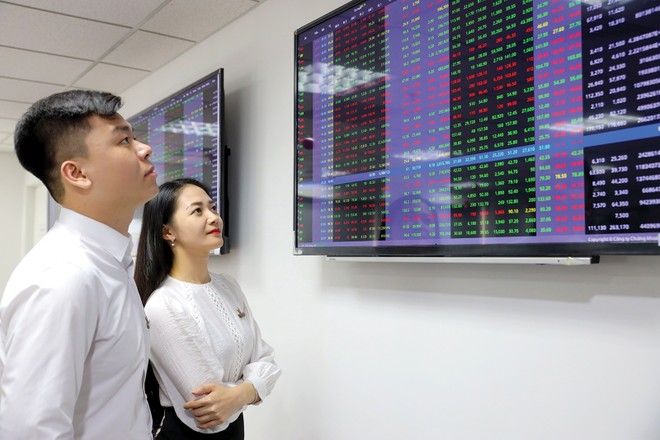 Rút ngắn thời gian đưa cổ phiếu lên sàn sau IPO còn 30 ngày- Ảnh 1.