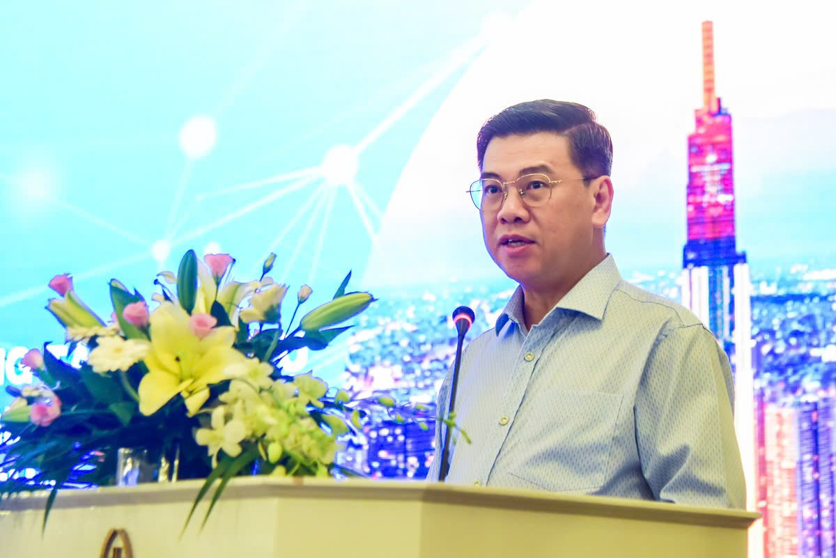 TPHCM sẽ trở thành 'siêu đô thị dịch vụ' của khu vực?- Ảnh 1.