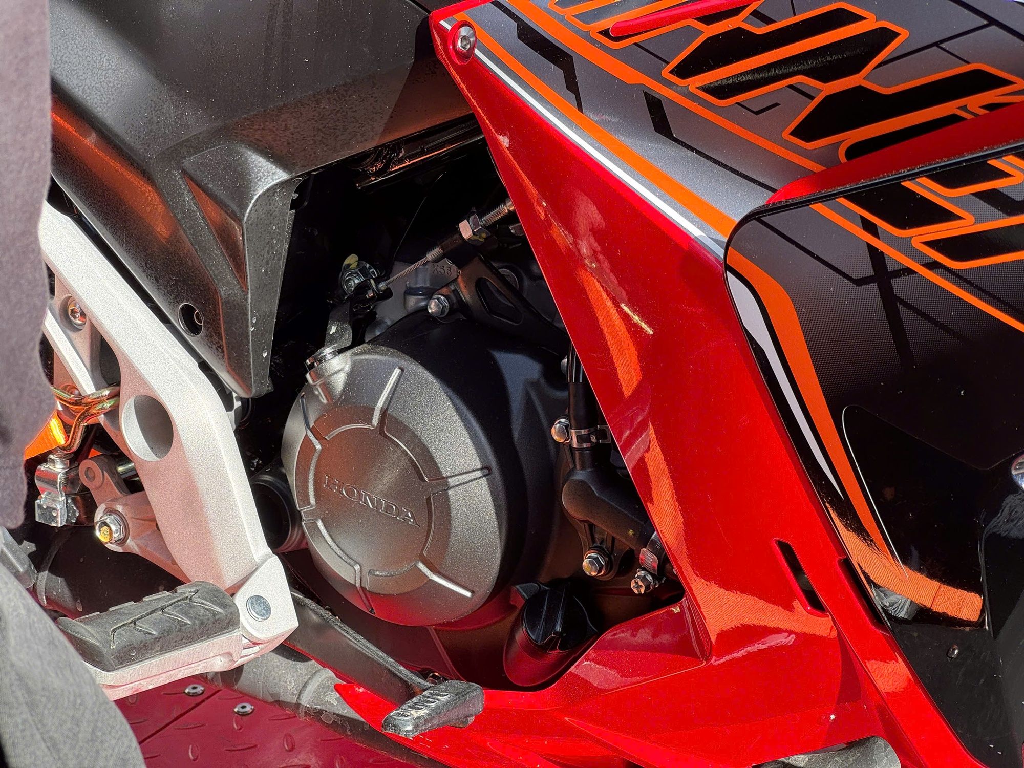 Honda ra mắt 3 xe máy mới: Winner R 'lột xác', ADV350 lần đầu xuất hiện, Rebel 1100 nâng cấp mới- Ảnh 9. Honda ra mắt 3 xe máy mới: Winner R 'lột xác', ADV350 lần đầu xuất hiện, Rebel 1100 nâng cấp mới- Ảnh 9.