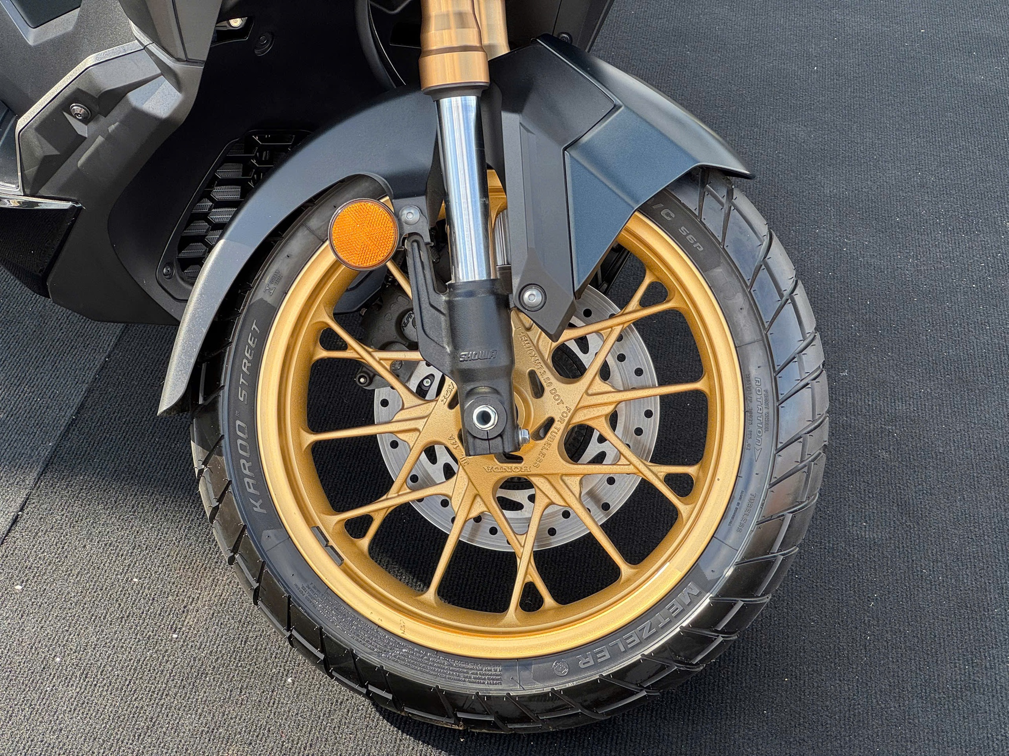 Honda ra mắt 3 xe máy mới: Winner R 'lột xác', ADV350 lần đầu xuất hiện, Rebel 1100 nâng cấp mới- Ảnh 19. Honda ra mắt 3 xe máy mới: Winner R 'lột xác', ADV350 lần đầu xuất hiện, Rebel 1100 nâng cấp mới- Ảnh 19.