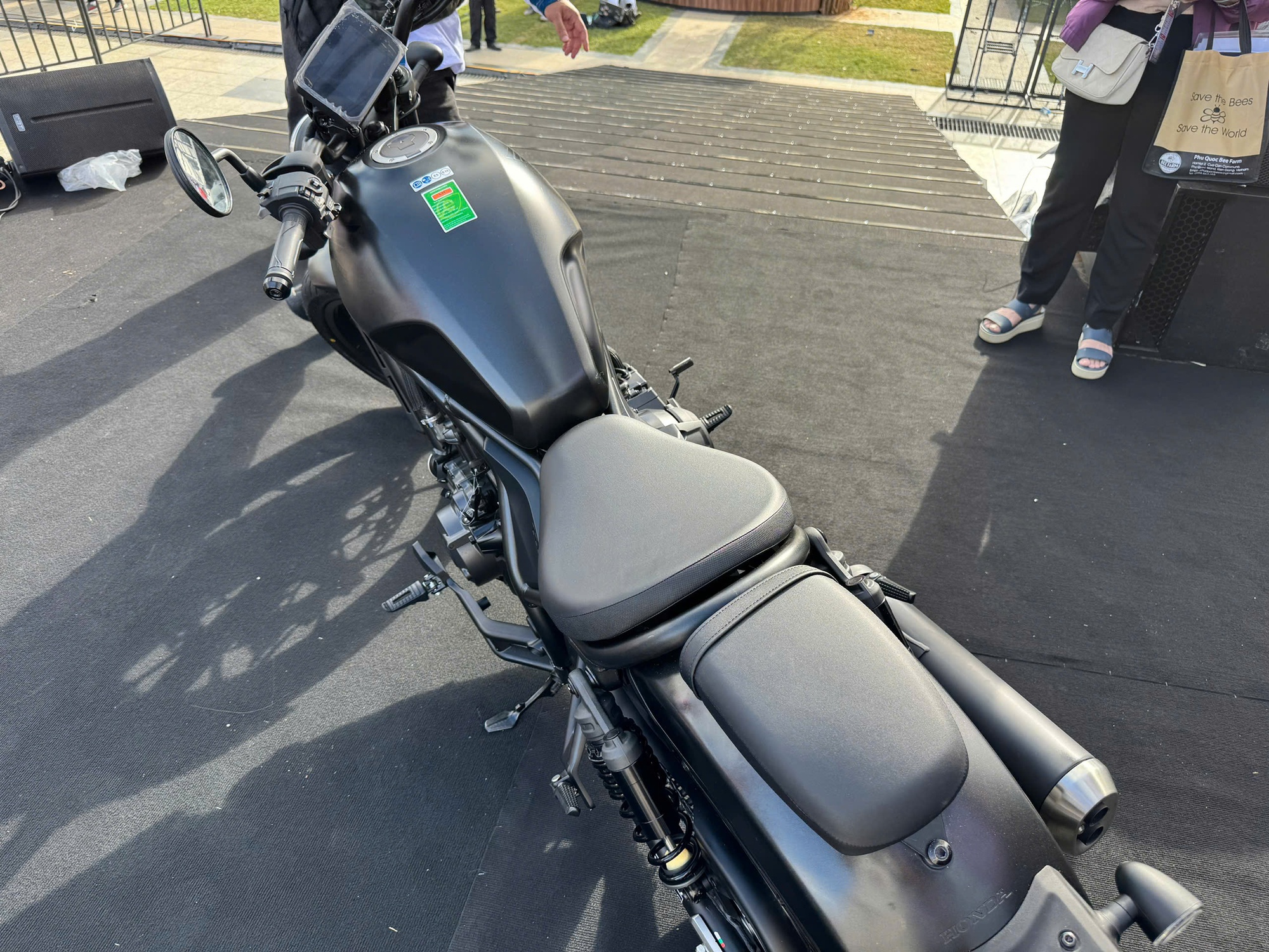Honda ra mắt 3 xe máy mới: Winner R 'lột xác', ADV350 lần đầu xuất hiện, Rebel 1100 nâng cấp mới- Ảnh 32. Honda ra mắt 3 xe máy mới: Winner R 'lột xác', ADV350 lần đầu xuất hiện, Rebel 1100 nâng cấp mới- Ảnh 32.