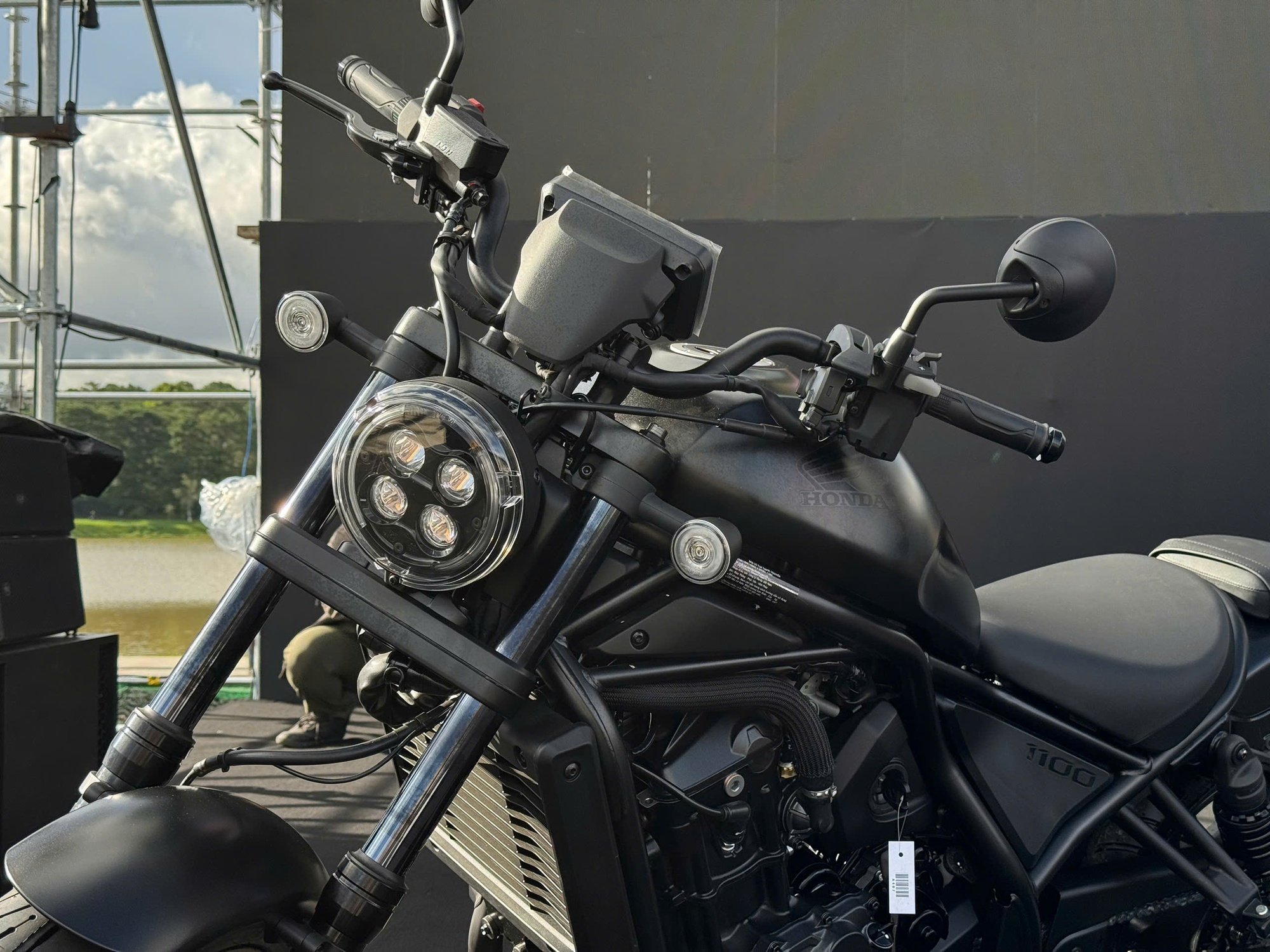 Honda ra mắt 3 xe máy mới: Winner R 'lột xác', ADV350 lần đầu xuất hiện, Rebel 1100 nâng cấp mới- Ảnh 26. Honda ra mắt 3 xe máy mới: Winner R 'lột xác', ADV350 lần đầu xuất hiện, Rebel 1100 nâng cấp mới- Ảnh 26.