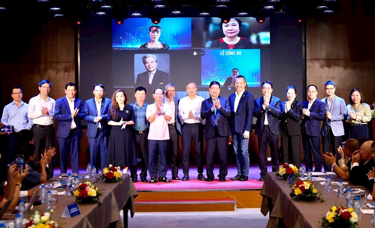 Chủ tịch PNJ bà Cao Ngọc Dung: Ở lứa tuổi nào cũng phải có khát vọng chung của dân tộc- Ảnh 1.