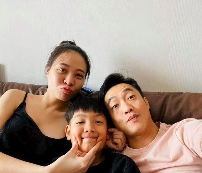 3 mẹ kế điểm 10 của showbiz Việt: Người viết thư xin được nuôi con riêng của chồng, người khẳng định "yêu con nhất trên đời"- Ảnh 5. 3 mẹ kế điểm 10 của showbiz Việt: Người viết thư xin được nuôi con riêng của chồng, người khẳng định "yêu con nhất trên đời"- Ảnh 5.