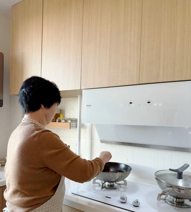 Mẹ tôi 63 tuổi: Có 7 chiêu giữ nhà sạch như mới, không tốn một giọt mồ hôi dọn dẹp- Ảnh 3. Mẹ tôi 63 tuổi: Có 7 chiêu giữ nhà sạch như mới, không tốn một giọt mồ hôi dọn dẹp- Ảnh 3.