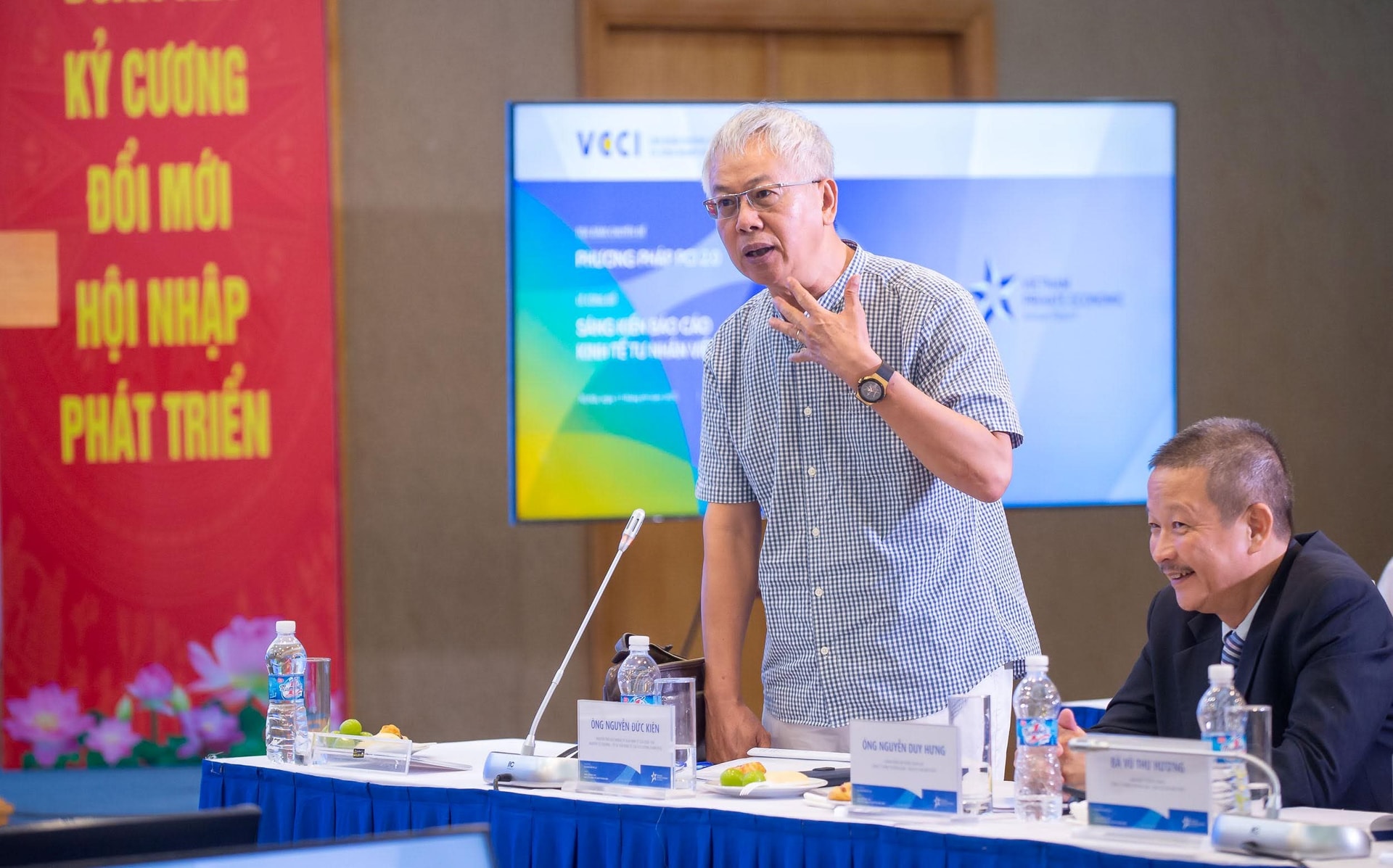 TS Nguyễn Đức Kiên: Đất đai với những doanh nghiệp kinh doanh bất động sản khác, với doanh nghiệp chỉ lấy đất đai phục vụ sản xuất lại khác- Ảnh 1. TS Nguyễn Đức Kiên: Đất đai với những doanh nghiệp kinh doanh bất động sản khác, với doanh nghiệp chỉ lấy đất đai phục vụ sản xuất lại khác- Ảnh 1.