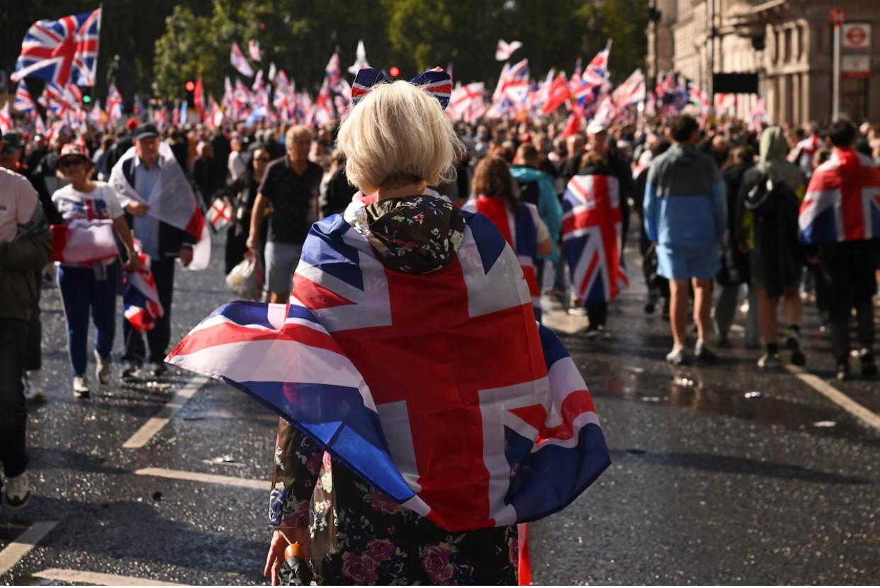 Biểu tình lớn hiếm thấy ở London- Ảnh 3. Biểu tình lớn hiếm thấy ở London- Ảnh 3.