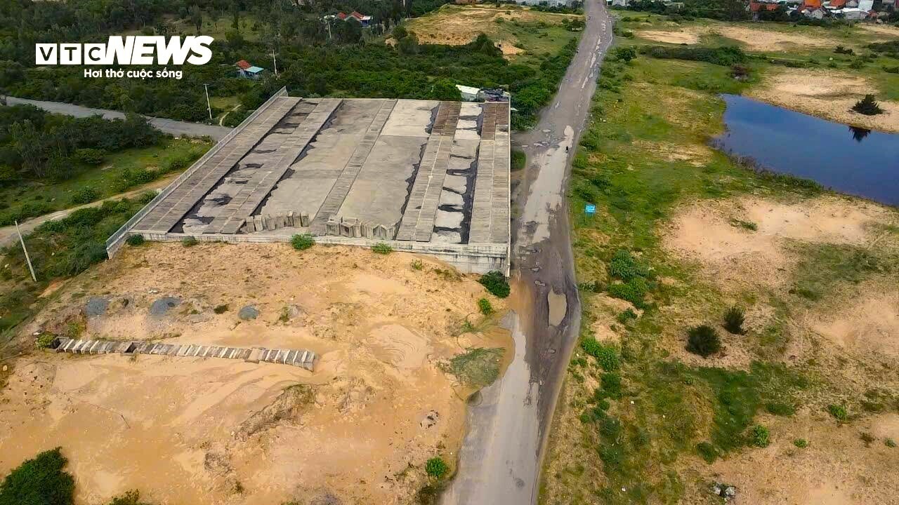 Đường gần 500 tỷ dài 3,8km ở Đắk Lắk 'cán đích' sau 10 năm vướng mặt bằng- Ảnh 4. Đường gần 500 tỷ dài 3,8km ở Đắk Lắk 'cán đích' sau 10 năm vướng mặt bằng- Ảnh 4.