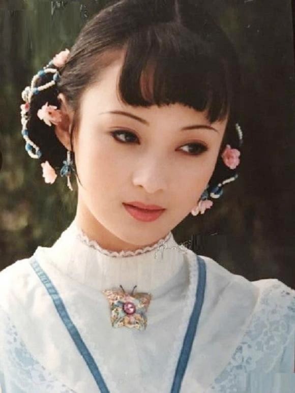 3 biểu tượng nhan sắc “bất biến” hàng đầu thế kỷ 21: Đến Lưu Diệc Phi, Angelababy đụng độ cũng phải "tắt điện"!- Ảnh 4. 3 biểu tượng nhan sắc “bất biến” hàng đầu thế kỷ 21: Đến Lưu Diệc Phi, Angelababy đụng độ cũng phải "tắt điện"!- Ảnh 4.