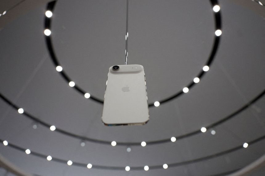 Chưa có năm nào "đau đầu" vì mua iPhone 17 như năm nay: Người Việt nên chọn mẫu nào là chuẩn bài nhất?- Ảnh 4. Chưa có năm nào "đau đầu" vì mua iPhone 17 như năm nay: Người Việt nên chọn mẫu nào là chuẩn bài nhất?- Ảnh 4.