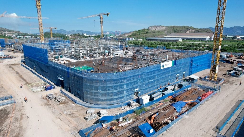 Aeon Mall Hạ Long 5.200 tỷ đồng tăng tốc: 500 – 600 kỹ sư, công nhân làm liên tục 3 ca/ngày cả cuối tuần, chủ đầu tư dự kiến khai trương vào cuối năm 2026- Ảnh 2.