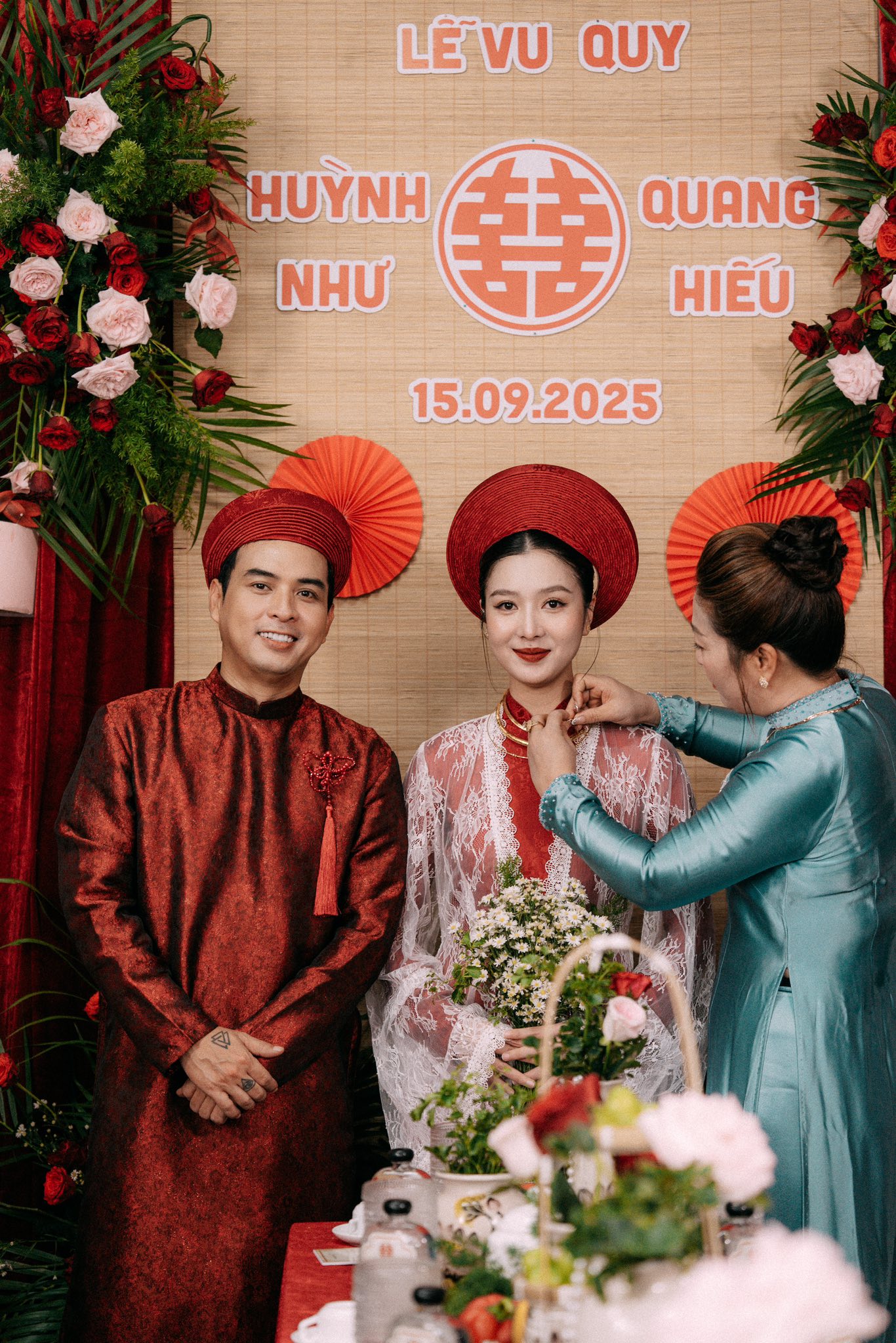 Đám cưới Hồ Quang Hiếu và vợ kém 17 tuổi ở Cà Mau: Hé lộ sính lễ của cô dâu, 1 nhân vật giật spotlight!- Ảnh 1. Đám cưới Hồ Quang Hiếu và vợ kém 17 tuổi ở Cà Mau: Hé lộ sính lễ của cô dâu, 1 nhân vật giật spotlight!- Ảnh 1.
