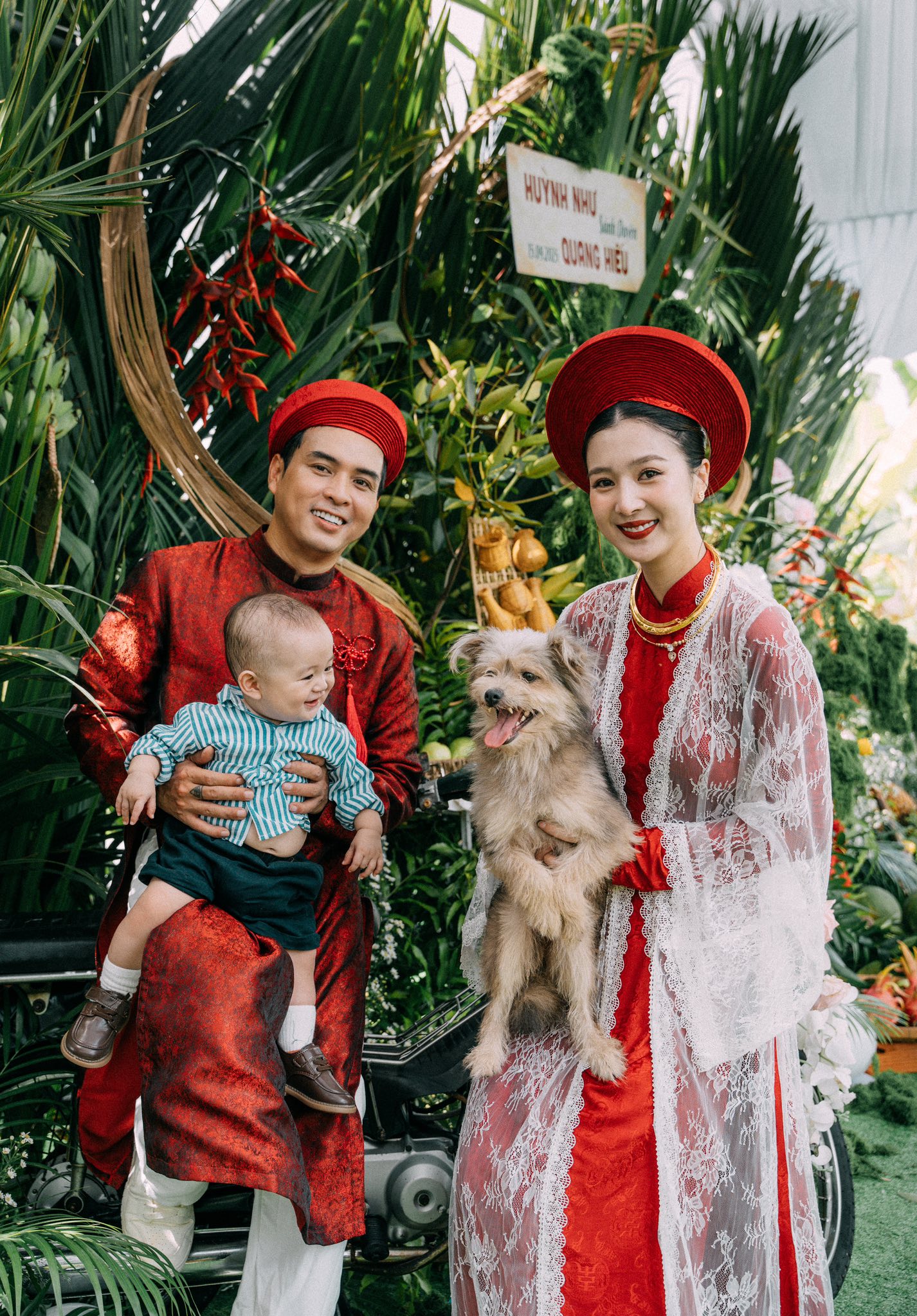 Đám cưới Hồ Quang Hiếu và vợ kém 17 tuổi ở Cà Mau: Hé lộ sính lễ của cô dâu, 1 nhân vật giật spotlight!- Ảnh 6. Đám cưới Hồ Quang Hiếu và vợ kém 17 tuổi ở Cà Mau: Hé lộ sính lễ của cô dâu, 1 nhân vật giật spotlight!- Ảnh 6.