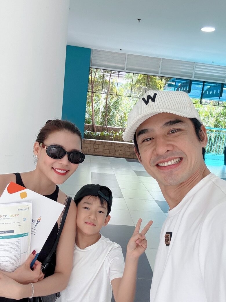 Con trai 7 tuổi của Lương Thế Thành, ngoại hình sao y "bản chính", thuyết trình tiếng Anh - Việt đều thuần thục- Ảnh 5. Con trai 7 tuổi của Lương Thế Thành, ngoại hình sao y "bản chính", thuyết trình tiếng Anh - Việt đều thuần thục- Ảnh 5.