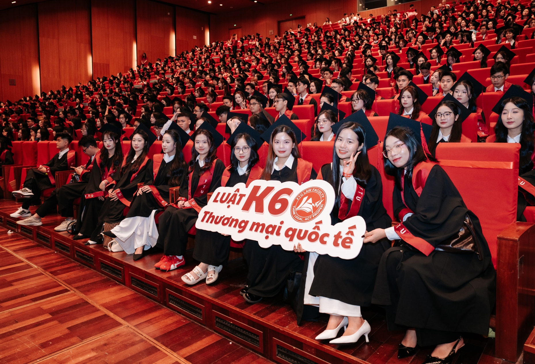 Ngày đặc biệt của hơn 2.000 trai tài gái giỏi tại "Harvard Việt Nam"- Ảnh 1.