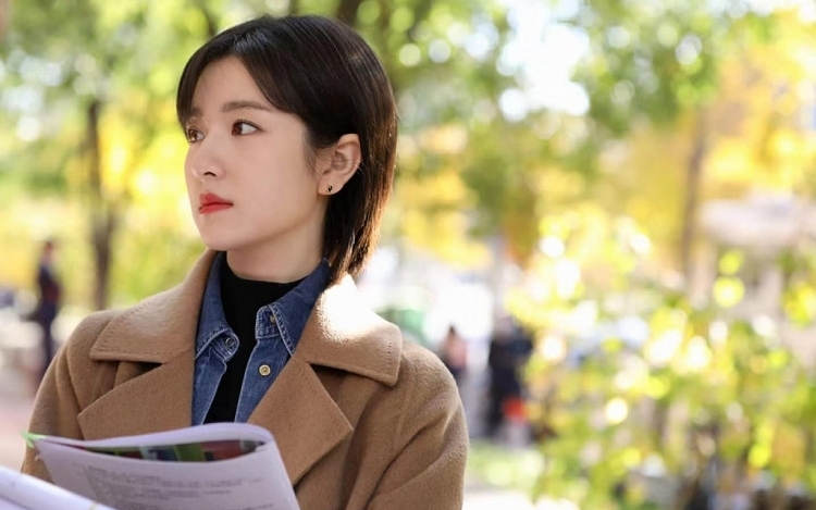 Chỉ cần mỹ nhân này cười thì băng vạn năm cũng tan chảy: Đẹp say đắm lòng người, Google cũng hết từ để khen- Ảnh 13.