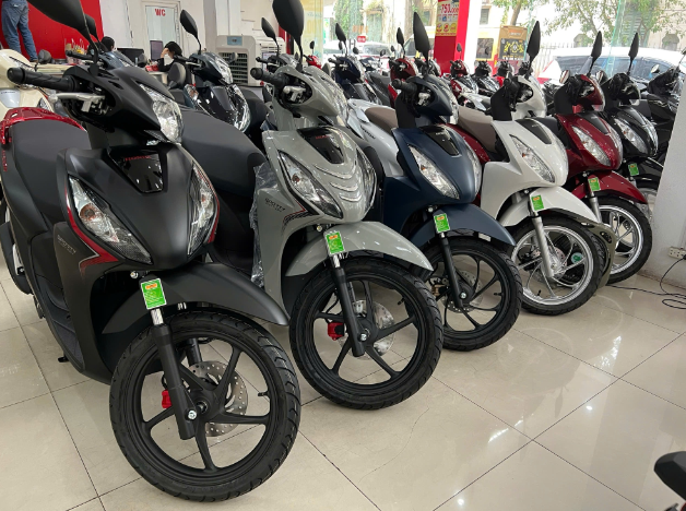 Honda Vision giảm giá tiền triệu, đại lý đua nhau tung ưu đãi- Ảnh 1.