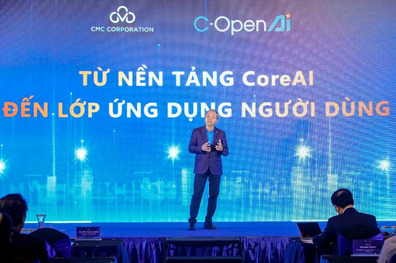 Bộ trưởng Nguyễn Mạnh Hùng chỉ ra những "gã khổng lồ bé nhỏ" tạo sự thay đổi lớn cho thế giới, Chủ tịch CMC công bố một chiến lược "khủng"- Ảnh 1.