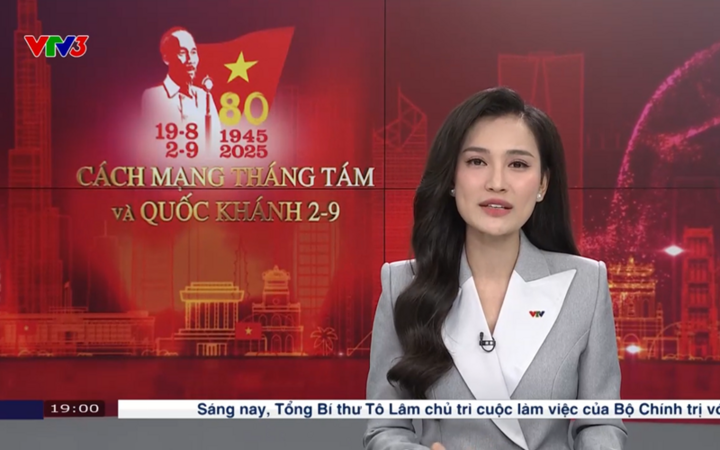BTV Thời sự 19h của VTV từng đạt giải Nhì Văn quốc gia, thủ khoa Ngoại thương- Ảnh 1. BTV Thời sự 19h của VTV từng đạt giải Nhì Văn quốc gia, thủ khoa Ngoại thương- Ảnh 1.