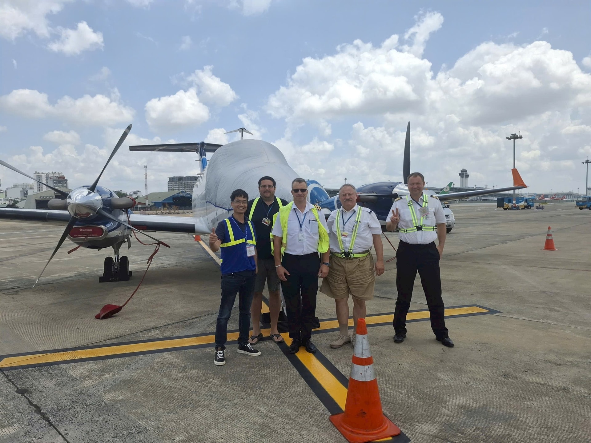 Chuyên cơ bay kiểm tra hệ thống Cảng hàng không Long Thành trước khi khai thác- Ảnh 2. Chuyên cơ bay kiểm tra hệ thống Cảng hàng không Long Thành trước khi khai thác- Ảnh 2.
