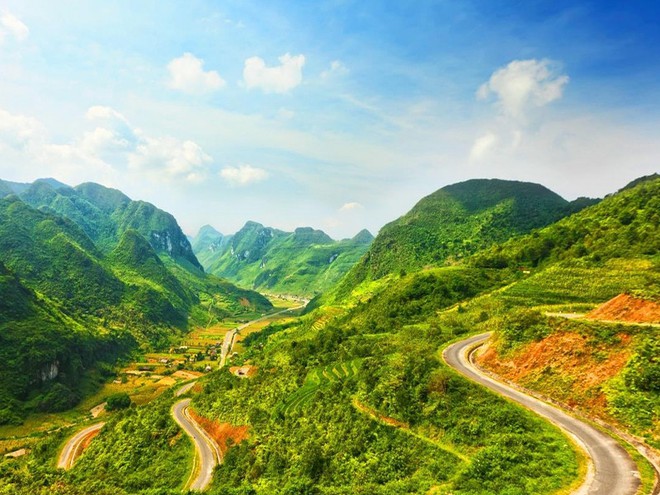 Khách Tây há hốc miệng trước cảnh ở vùng núi phía Bắc: Cách Hà Nội hơn 300km, không phải ai cũng dám đi- Ảnh 15.