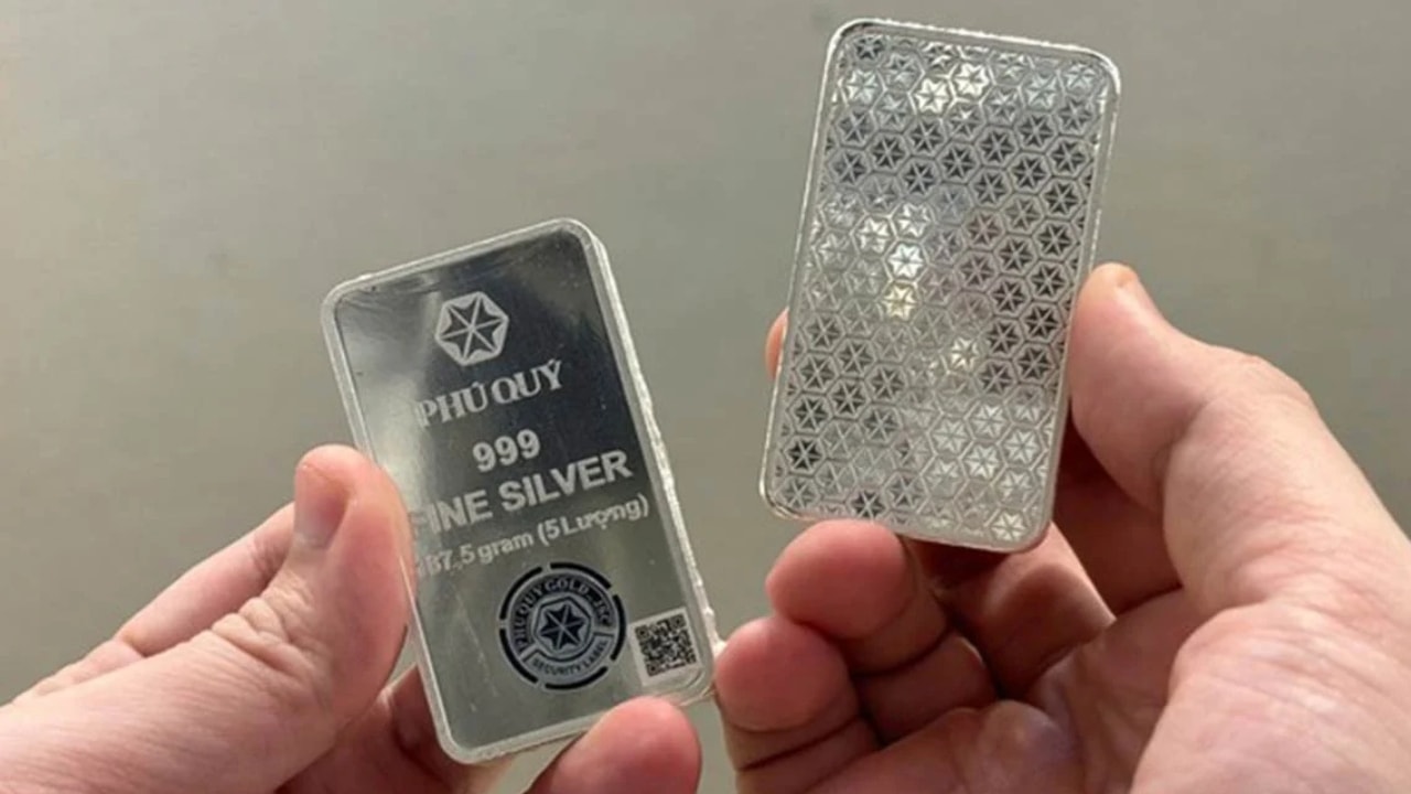 Giá bạc duy trì ở mức cao, hướng tới đỉnh mới- Ảnh 1. Giá bạc duy trì ở mức cao, hướng tới đỉnh mới- Ảnh 1.