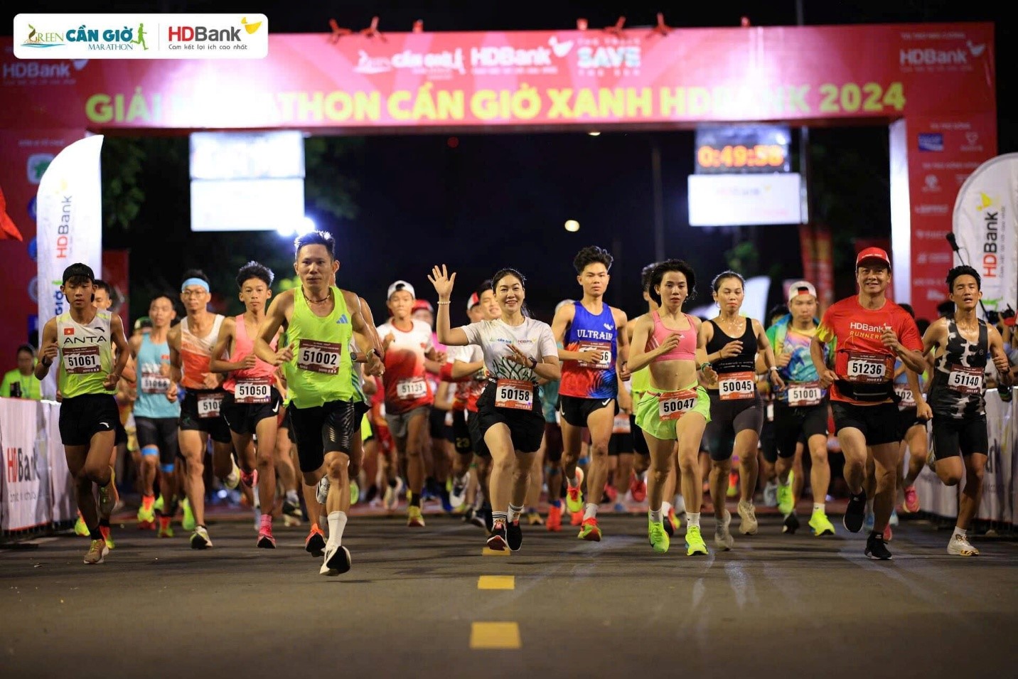 HDBank Green Marathon 2025 - Điểm hẹn của những bước chân xanh và nhịp sống số- Ảnh 8. HDBank Green Marathon 2025 - Điểm hẹn của những bước chân xanh và nhịp sống số- Ảnh 8.