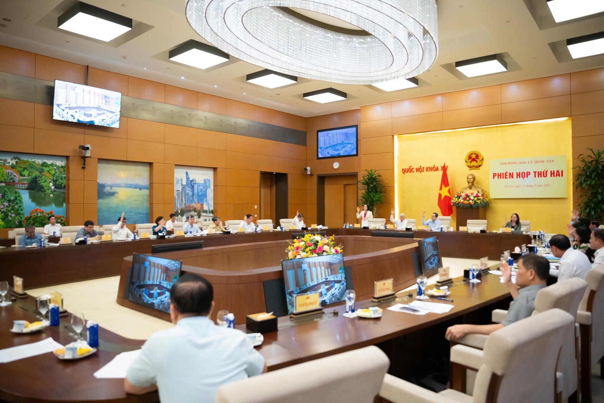 Chủ tịch Quốc hội: Cho ý kiến phương hướng nhân sự ĐBQH chuyên trách khóa XVI vào tháng 11- Ảnh 2. Chủ tịch Quốc hội: Cho ý kiến phương hướng nhân sự ĐBQH chuyên trách khóa XVI vào tháng 11- Ảnh 2.