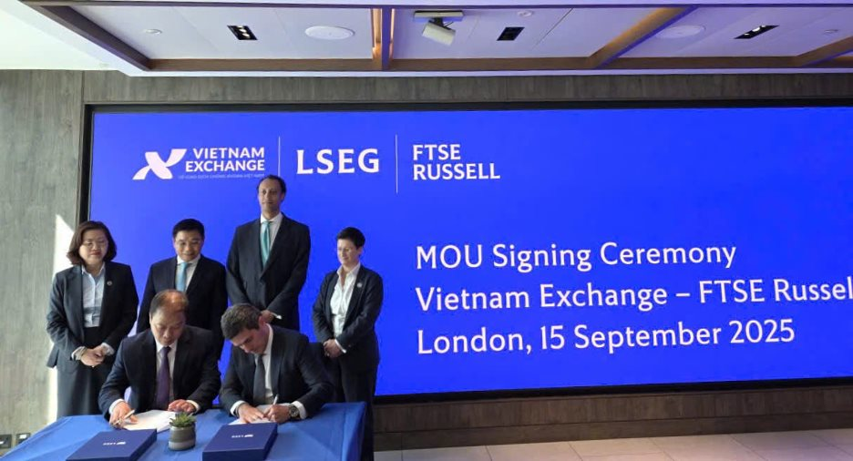 Bộ trưởng Bộ Tài chính Nguyễn Văn Thắng làm việc với lãnh đạo Sở GDCK London và FTSE Russell- Ảnh 2.