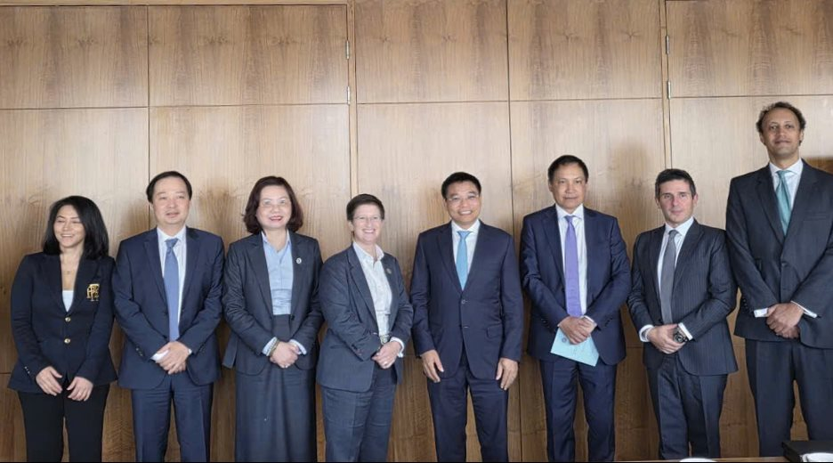 Bộ trưởng Bộ Tài chính Nguyễn Văn Thắng làm việc với lãnh đạo Sở GDCK London và FTSE Russell- Ảnh 3.