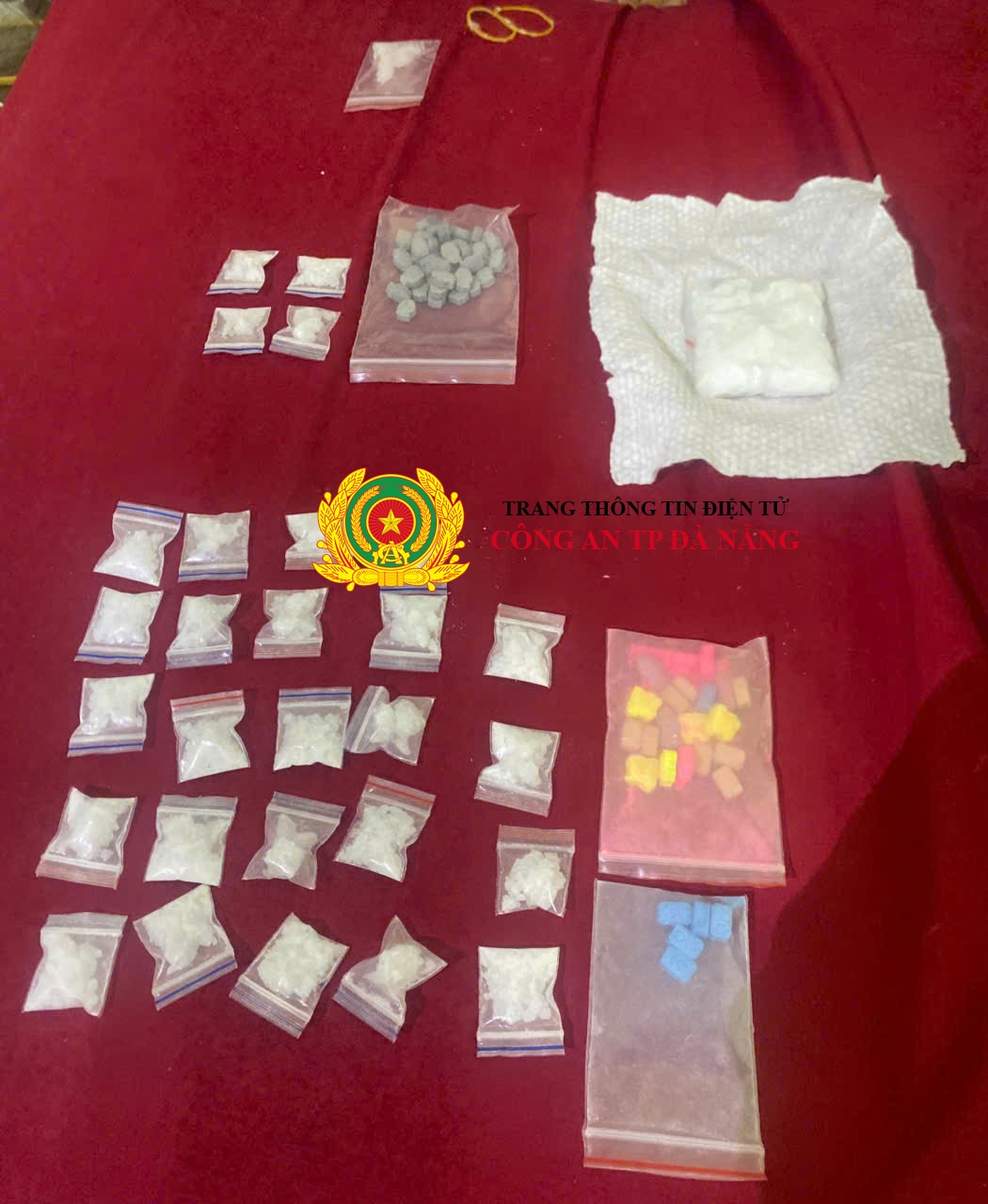 Bắt cặp đôi Lê Thị Hoa và Nguyễn Thanh Bình- Ảnh 1. Bắt cặp đôi Lê Thị Hoa và Nguyễn Thanh Bình- Ảnh 1.