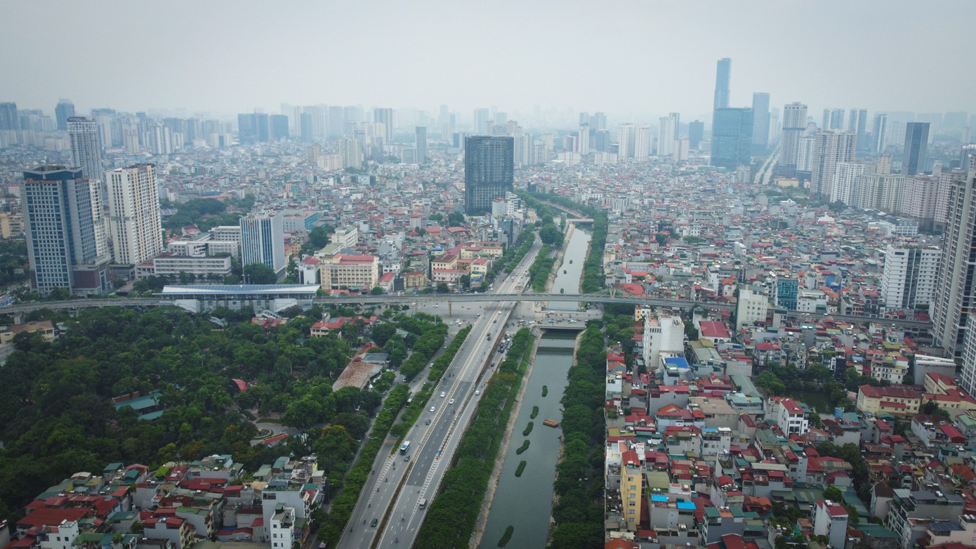 Sông Tô Lịch chỉ có thể hồi sinh khi quản lý tốt không gian hai bên bờ- Ảnh 1. Sông Tô Lịch chỉ có thể hồi sinh khi quản lý tốt không gian hai bên bờ- Ảnh 1.