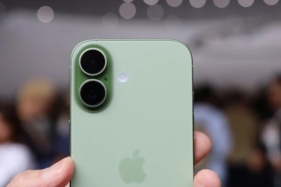 Chưa có năm nào "đau đầu" vì mua iPhone 17 như năm nay: Người Việt nên chọn mẫu nào là chuẩn bài nhất?- Ảnh 2. Chưa có năm nào "đau đầu" vì mua iPhone 17 như năm nay: Người Việt nên chọn mẫu nào là chuẩn bài nhất?- Ảnh 2.