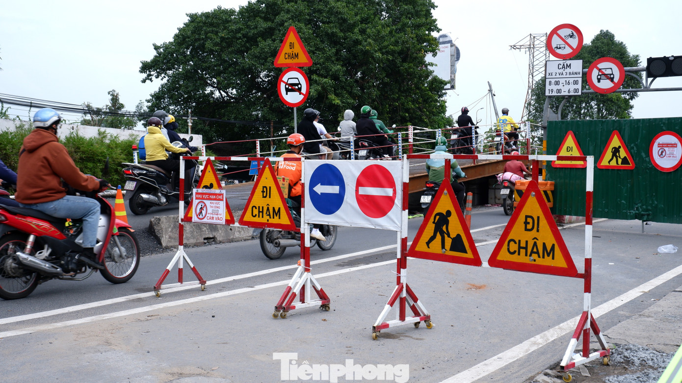 Hiện trạng cầu Bình Triệu 1 sau gần 3 tuần 'thần đèn' nâng tĩnh không- Ảnh 16. Hiện trạng cầu Bình Triệu 1 sau gần 3 tuần 'thần đèn' nâng tĩnh không- Ảnh 16.