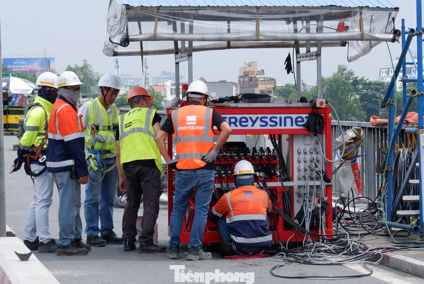 Hiện trạng cầu Bình Triệu 1 sau gần 3 tuần 'thần đèn' nâng tĩnh không- Ảnh 8. Hiện trạng cầu Bình Triệu 1 sau gần 3 tuần 'thần đèn' nâng tĩnh không- Ảnh 8.