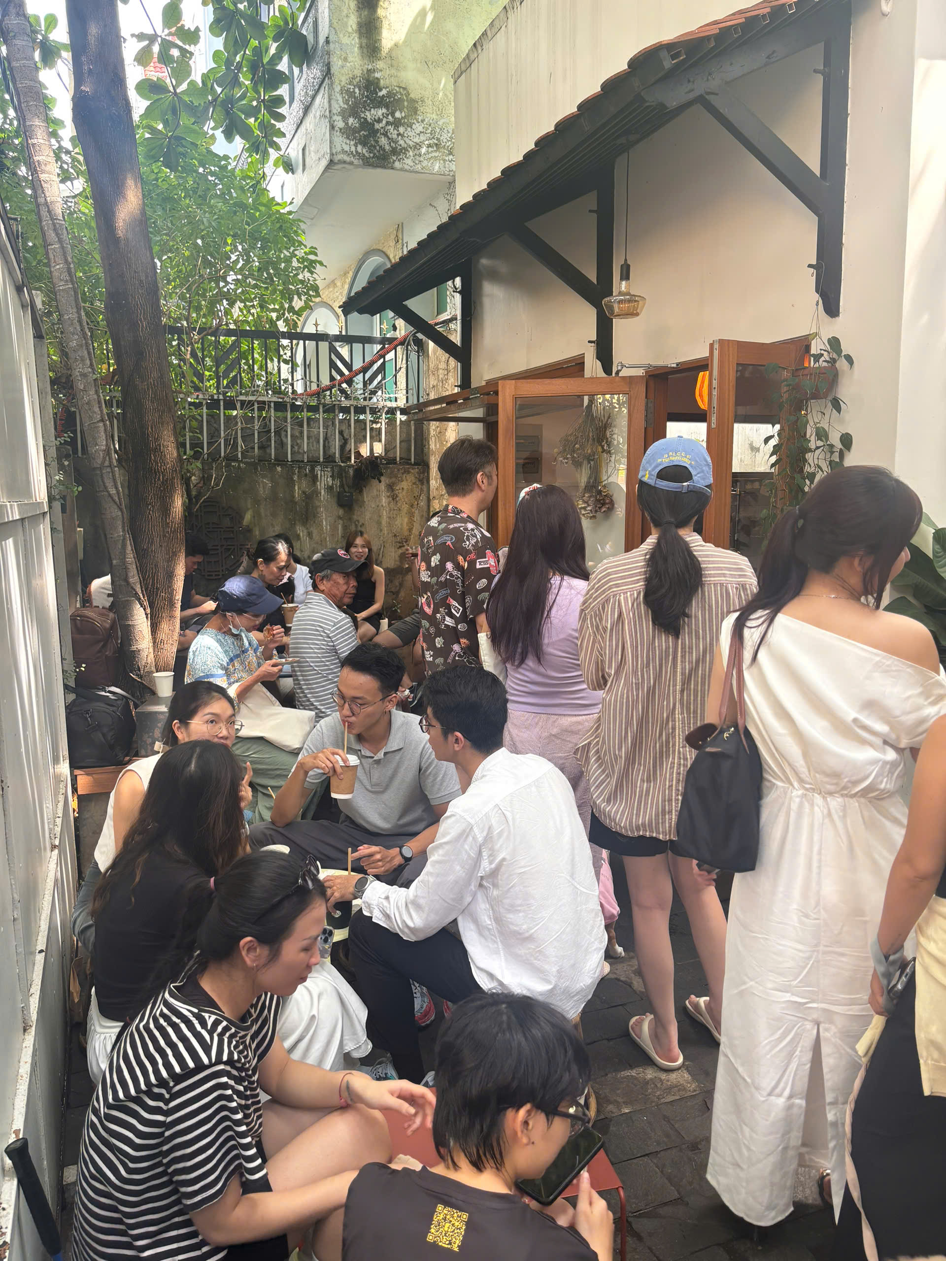 Tiệm bánh chảnh nhất Thảo Điền: Mở đúng 3 ngày, giá cao, khách đông đến nỗi WEAN LE cũng phải thất thểu ra về- Ảnh 5. Tiệm bánh chảnh nhất Thảo Điền: Mở đúng 3 ngày, giá cao, khách đông đến nỗi WEAN LE cũng phải thất thểu ra về- Ảnh 5.