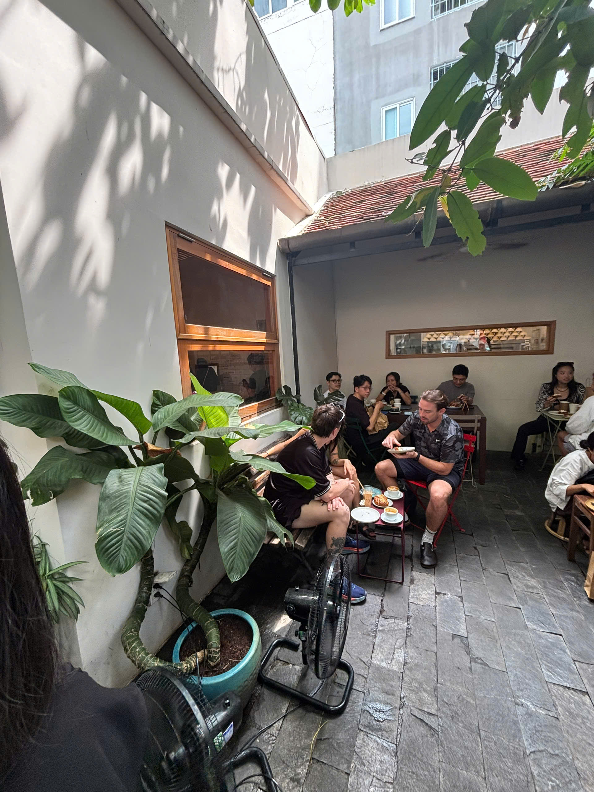 Tiệm bánh chảnh nhất Thảo Điền: Mở đúng 3 ngày, giá cao, khách đông đến nỗi WEAN LE cũng phải thất thểu ra về- Ảnh 7. Tiệm bánh chảnh nhất Thảo Điền: Mở đúng 3 ngày, giá cao, khách đông đến nỗi WEAN LE cũng phải thất thểu ra về- Ảnh 7.