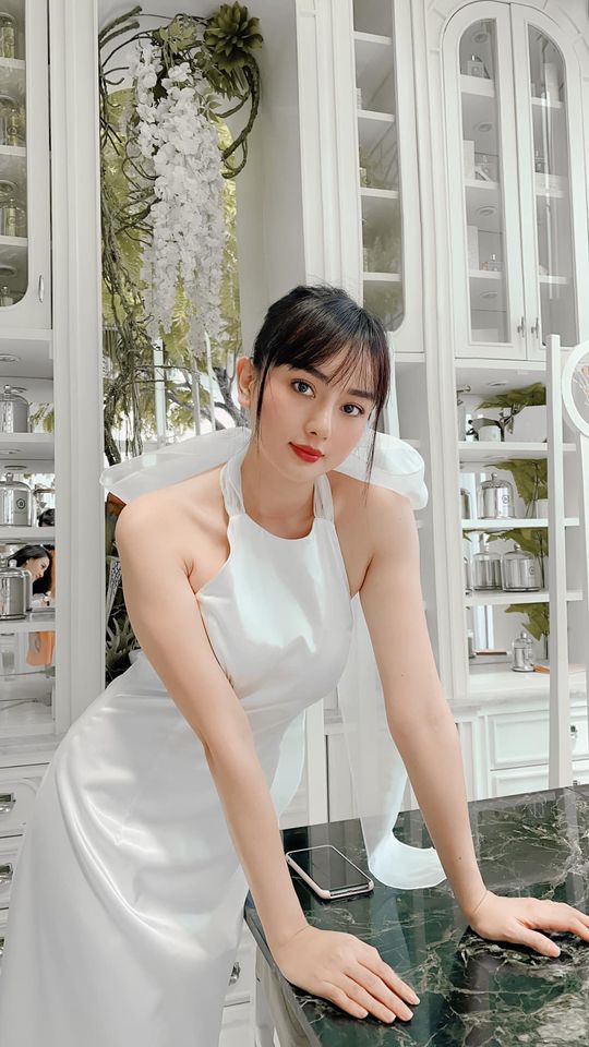 5 cô gái Việt là 