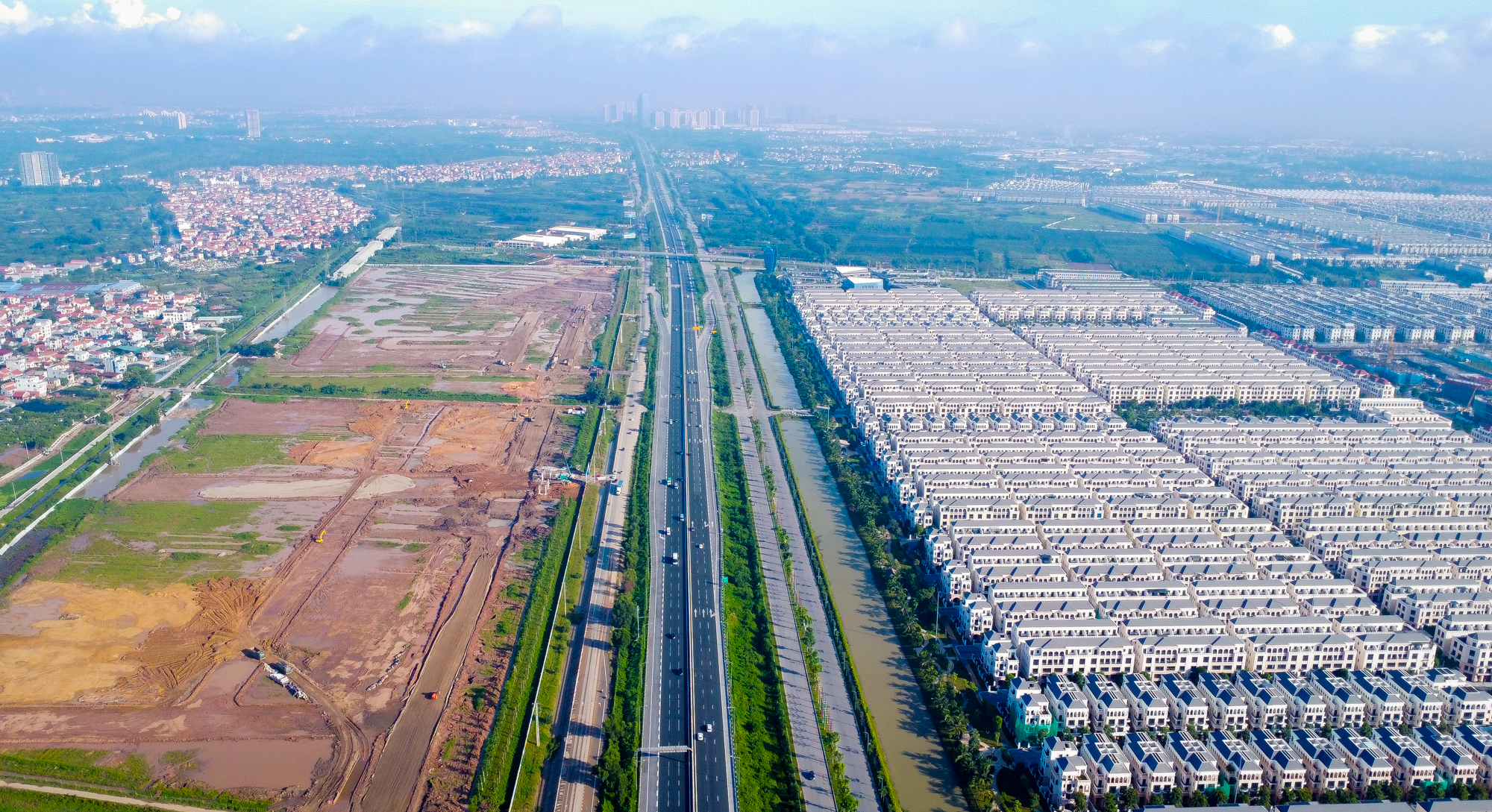 Điểm danh loạt dự án chung cư ra hàng cuối năm ở Hà Nội: Sun Group có căn hộ 200 triệu đồng/m2, Long Biên trở thành điểm sáng - Ảnh 11.