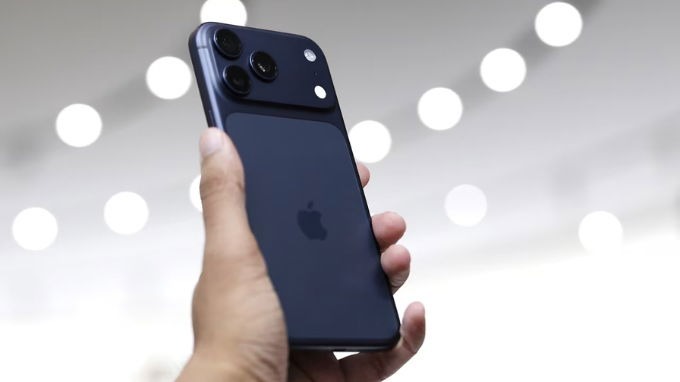 Đây là phiên bản iPhone 17 Pro Max chưa cháy hàng tại Việt Nam- Ảnh 1.