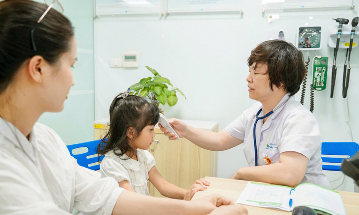 Chính phủ yêu cầu xây dựng đề án từng bước miễn viện phí trong năm 2028- Ảnh 1.