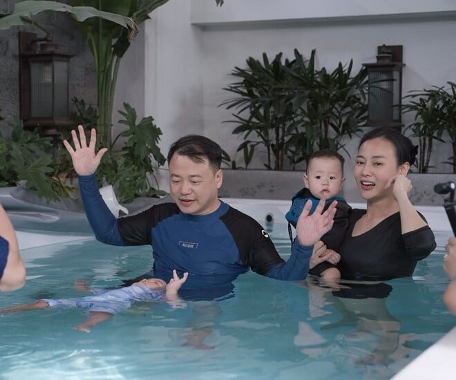 Cặp song sinh nhà Phương Oanh được mẹ cho đi học trường quốc tế, chăn gối, đồ dùng nhà mang đi mới yên tâm- Ảnh 3.